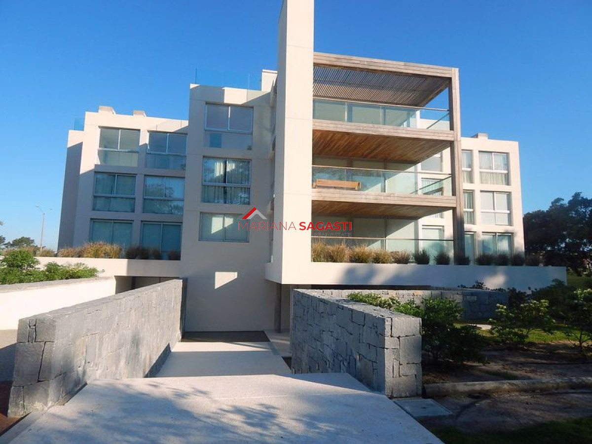 Apartamento ID.2242 - Apartamento en Punta del Este, Península