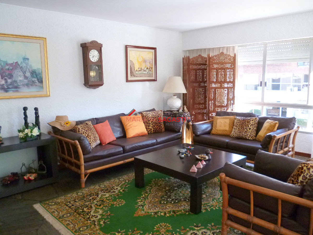 Apartamento ID.2425 - Apartamento en Punta del Este, Península