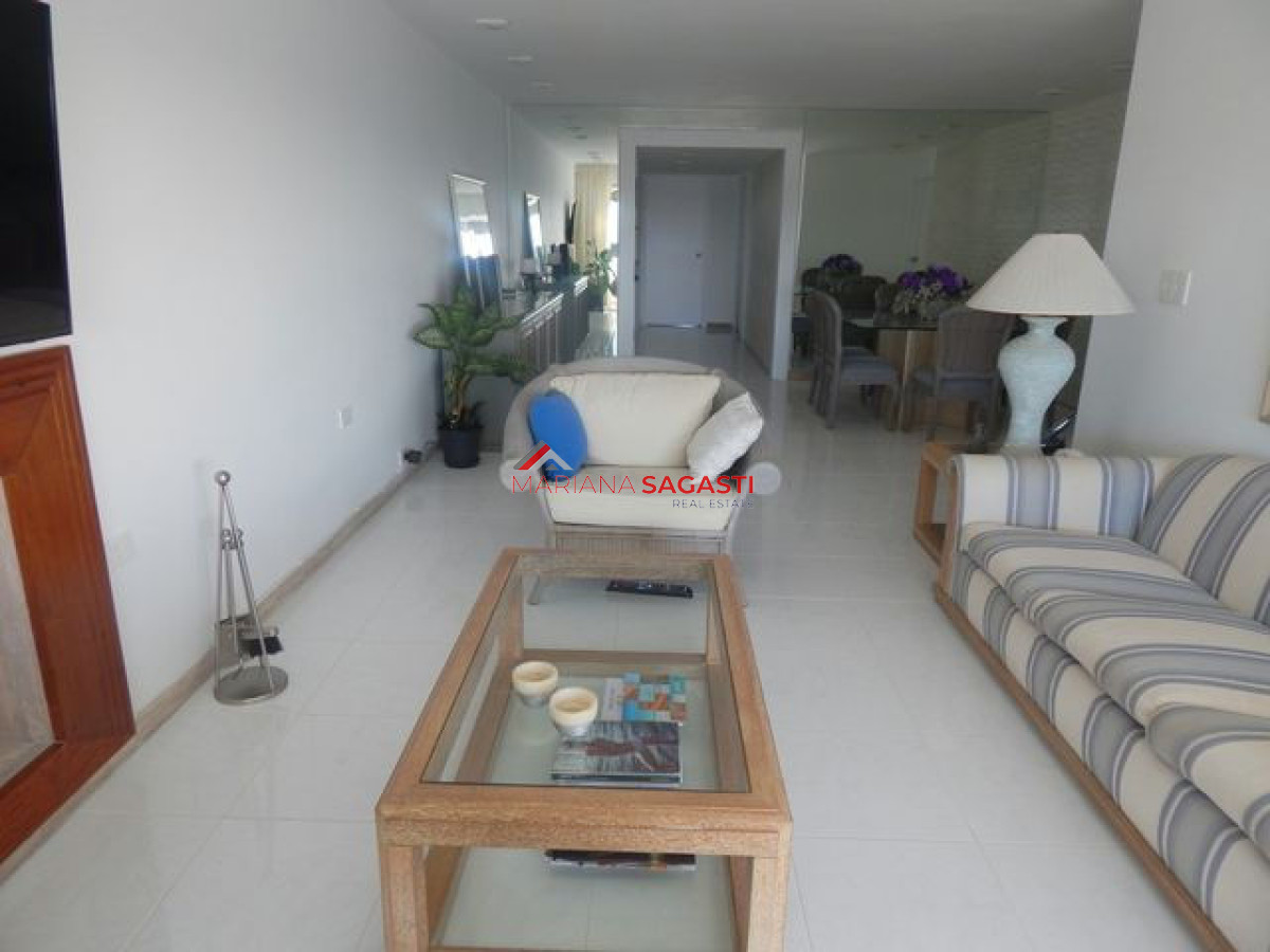 Apartamento ID.2443 - Apartamento en Punta del Este, Península