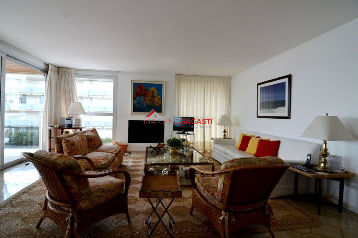 Apartamento ID.606 - Apartamento en Punta del Este, Península