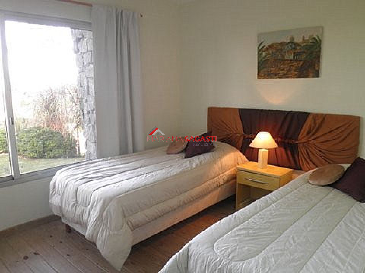 Casa ID.3063 - Casa en Manantiales, Manantiales