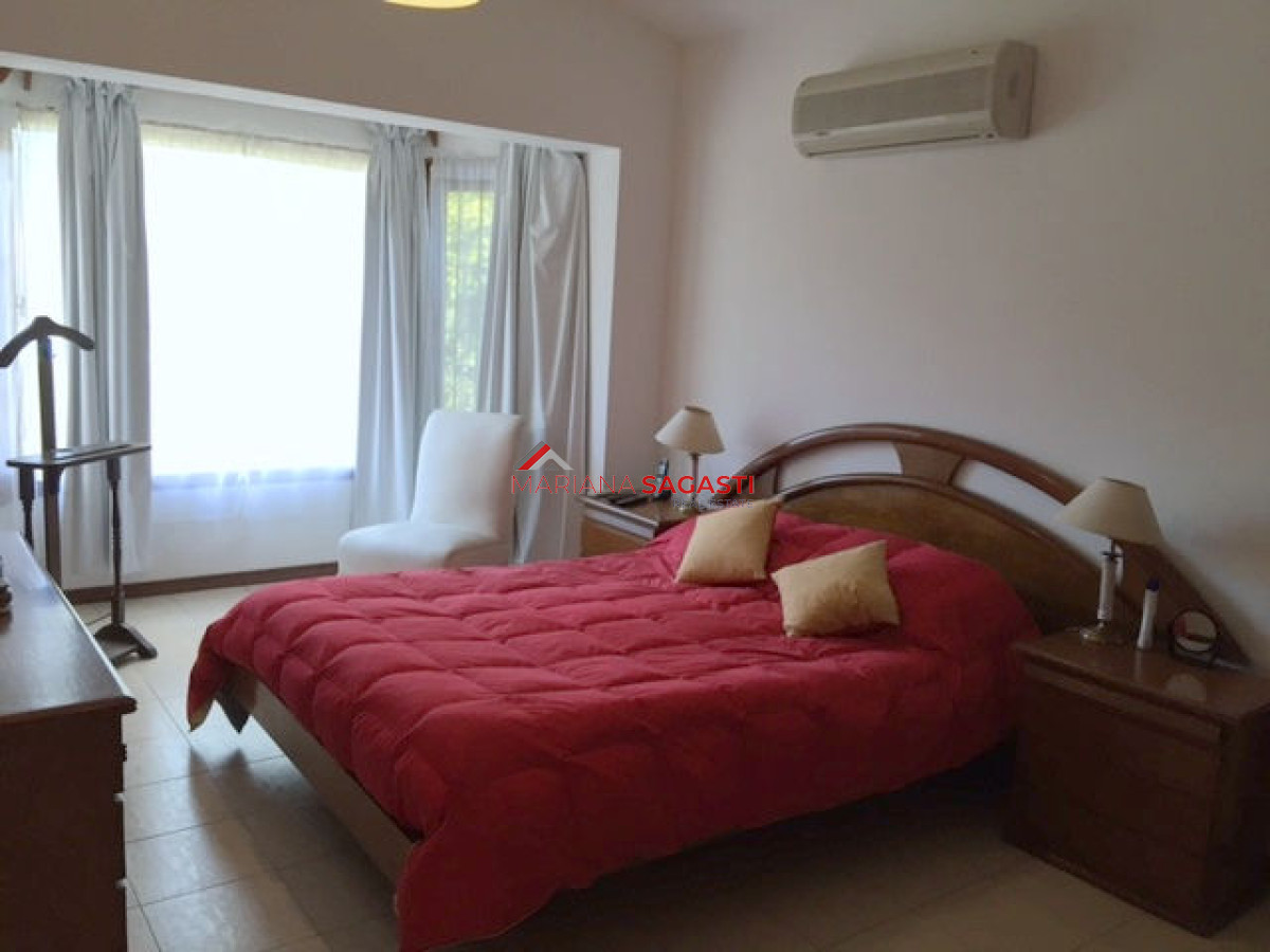 Casa ID.3227 - Casa en Punta del Este, Cantegril