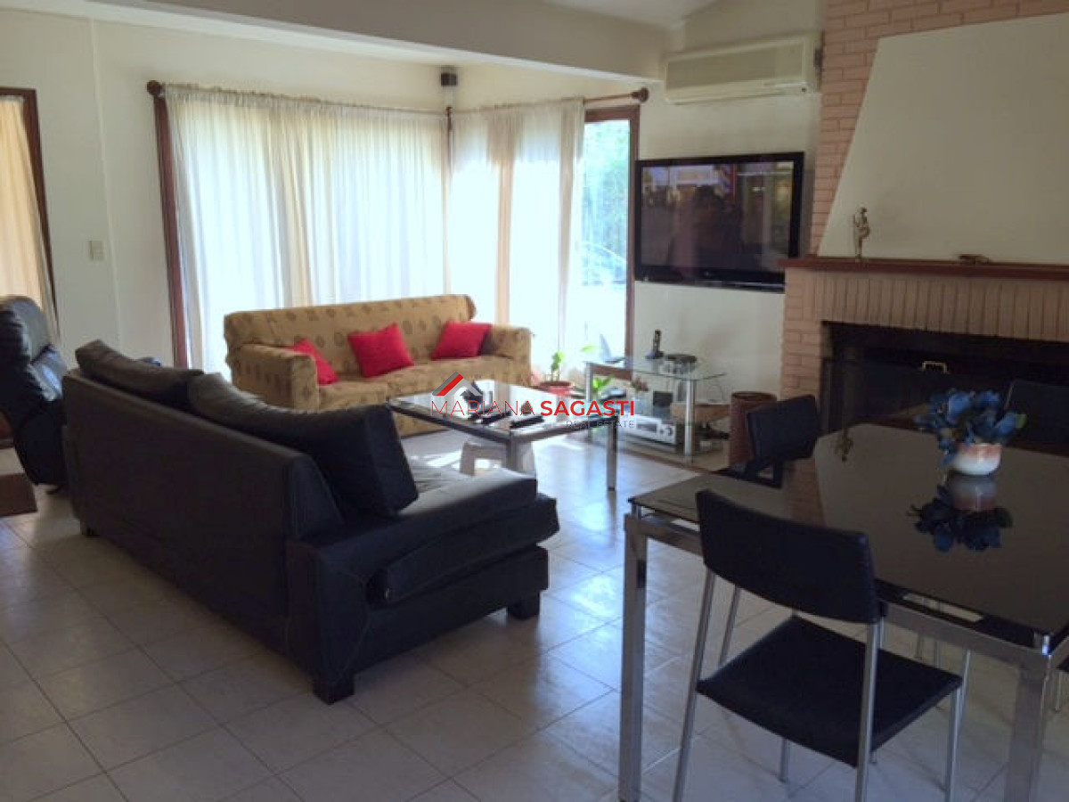 Casa ID.3227 - Casa en Punta del Este, Cantegril