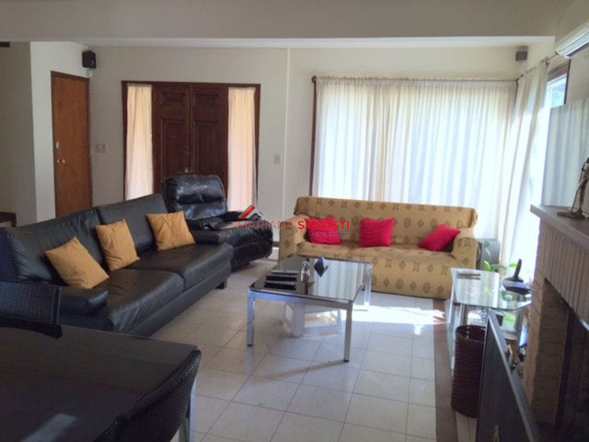 Casa ID.3227 - Casa en Punta del Este, Cantegril