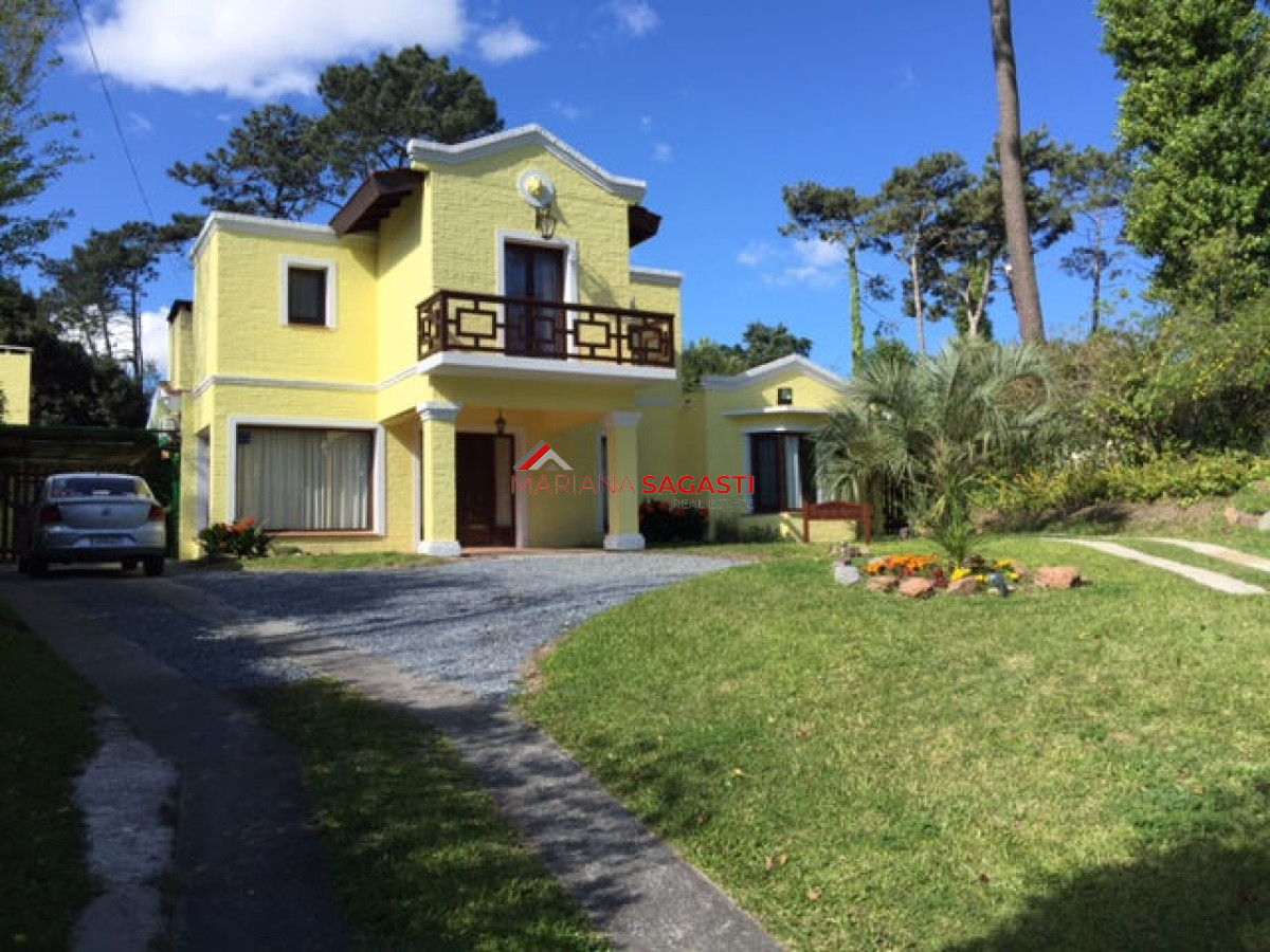 Casa ID.3227 - Casa en Punta del Este, Cantegril