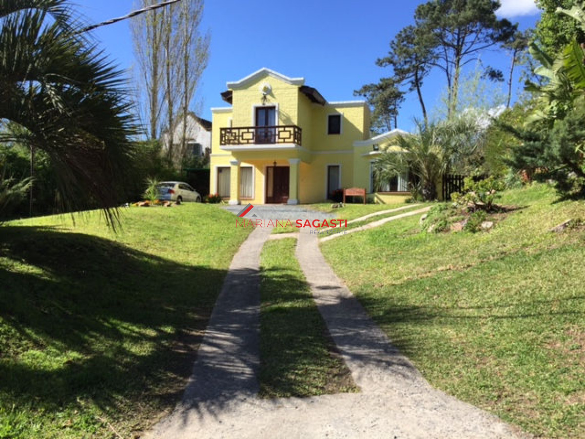 Casa en Punta del Este, Cantegril