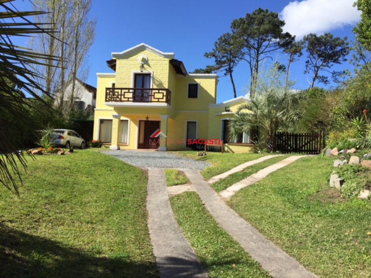 Casa ID.3227 - Casa en Punta del Este, Cantegril