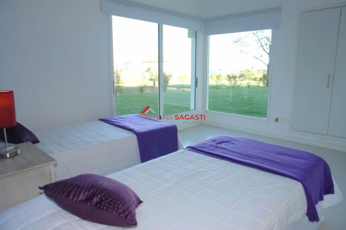 Casa ID.2852 - Casa en Manantiales, Manantiales