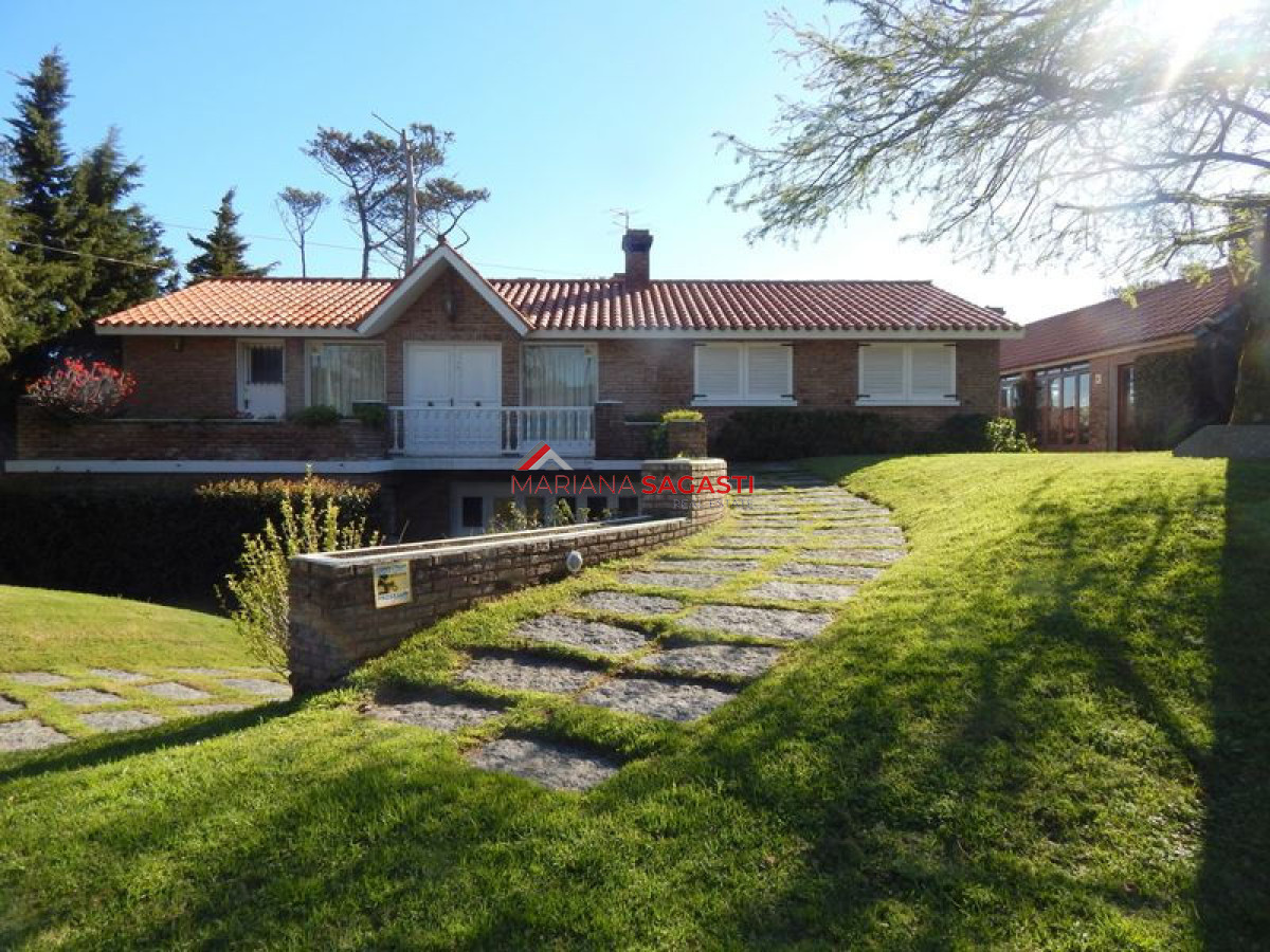 Casa ID.2564 - Casa en Punta del Este, Pinares