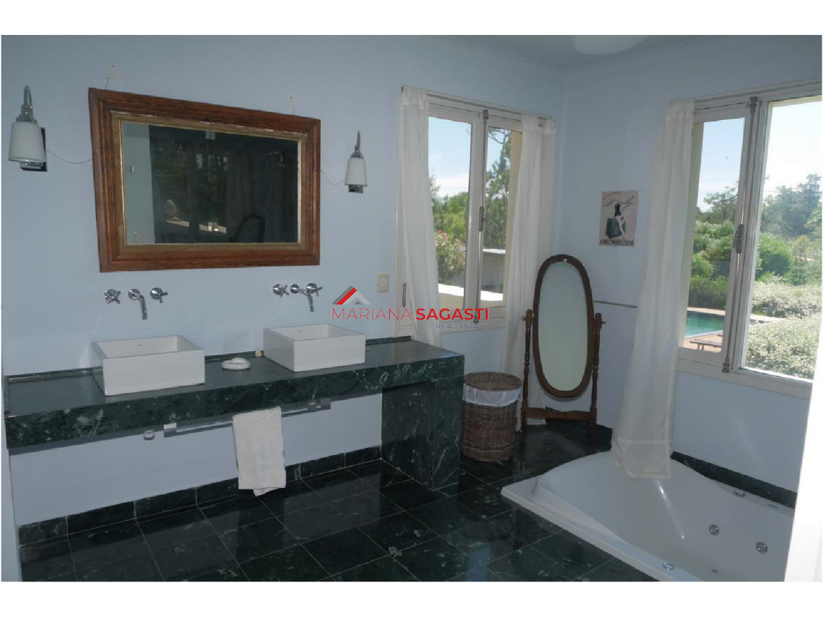 Casa ID.3241 - Casa en Punta del Este, Pinares