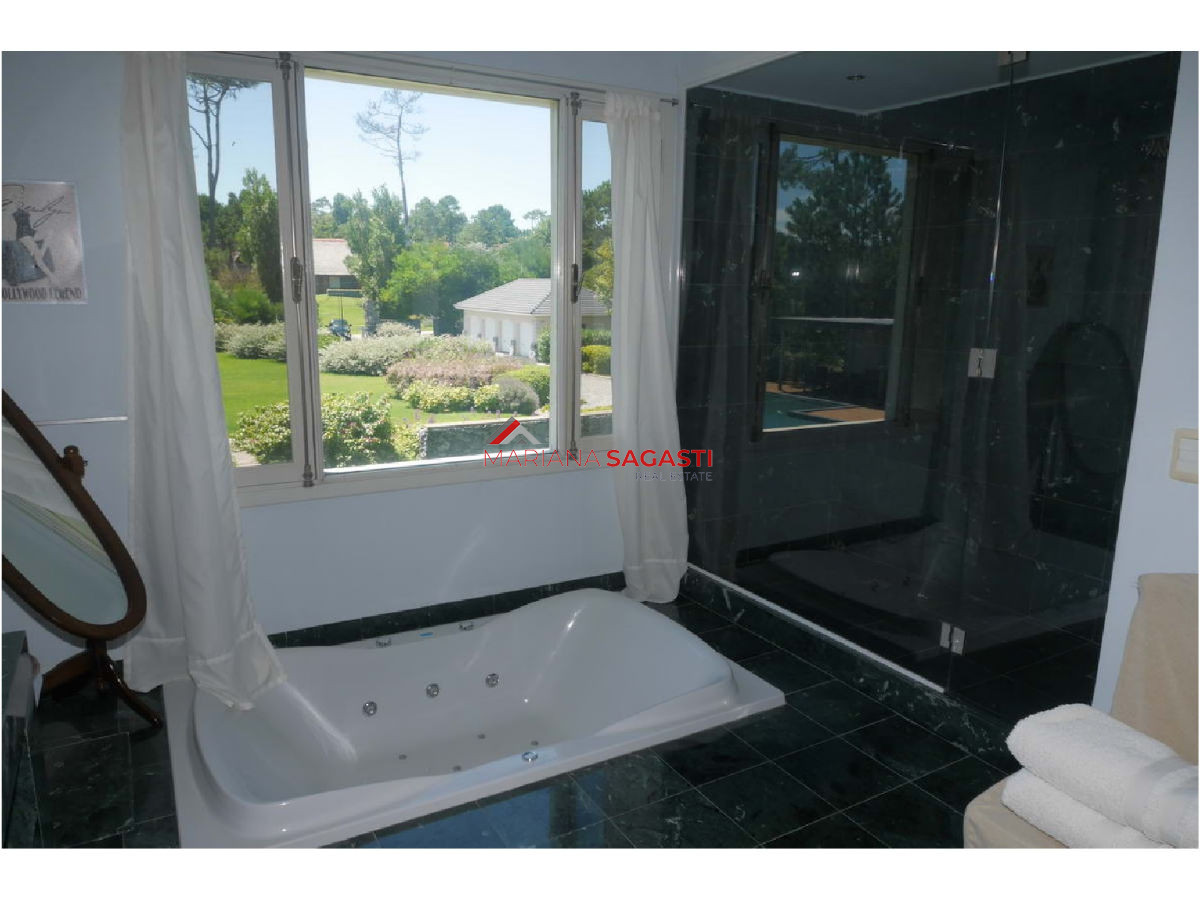 Casa ID.3241 - Casa en Punta del Este, Pinares