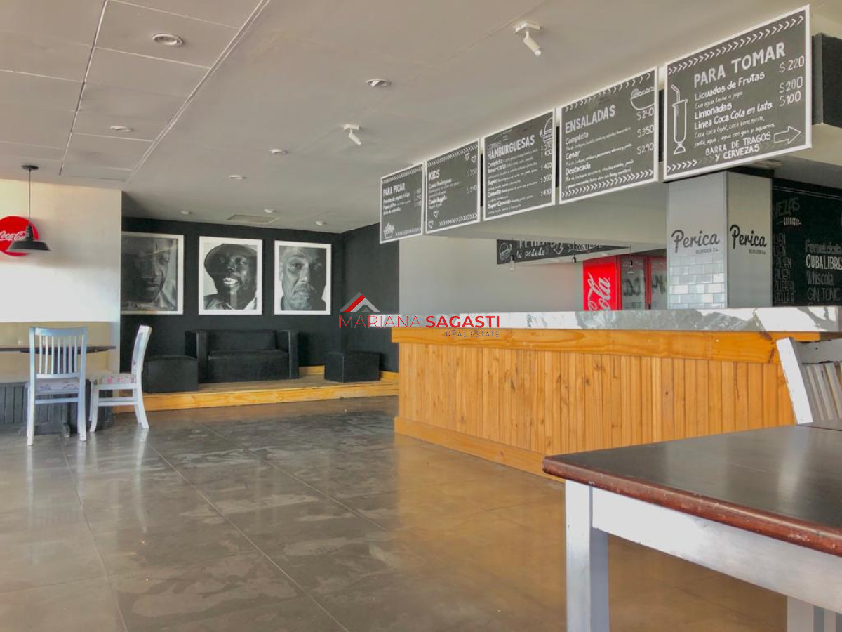 Local Comercial ID.3839 - Local en Punta del Este, Península