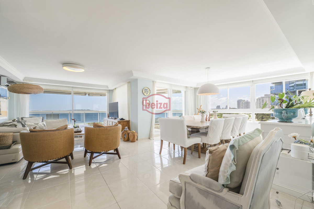 Apartamento ID.166605/Mansa,-apartamento-de-3-suites-más-dependencia - Gran apartamento en Millenium Tower, primera línea Playa Mansa
