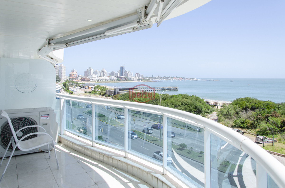 Apartamento ID.166605/Mansa,-apartamento-de-3-suites-más-dependencia - Gran apartamento en Millenium Tower, primera línea Playa Mansa