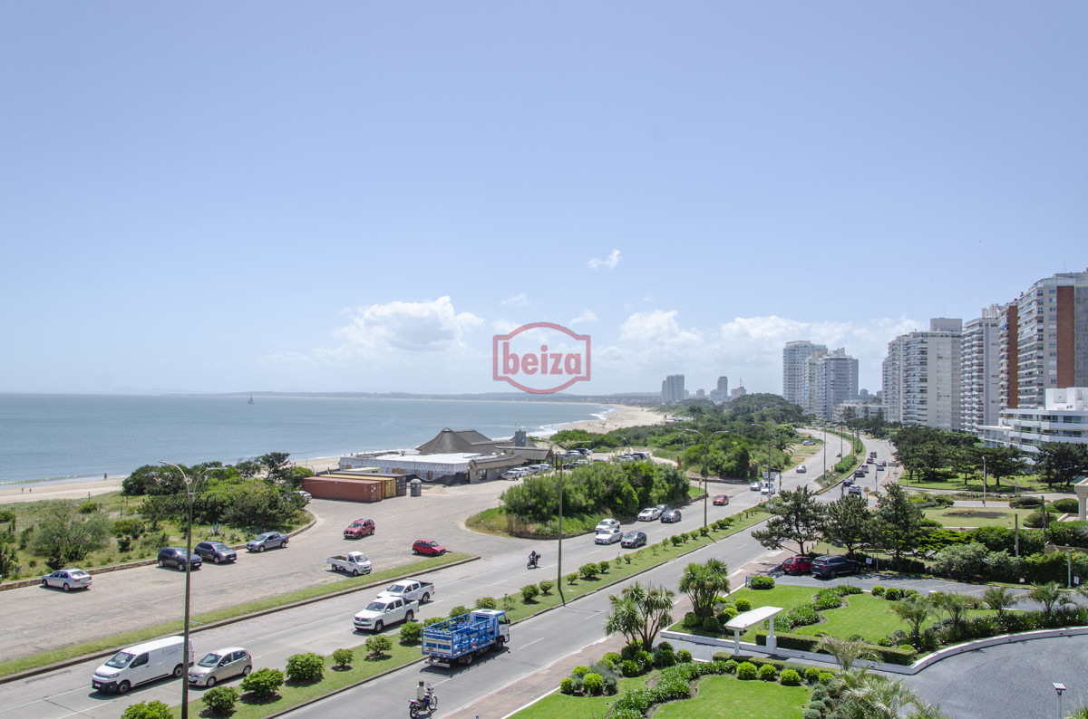 Apartamento ID.166605/Mansa,-apartamento-de-3-suites-más-dependencia - Gran apartamento en Millenium Tower, primera línea Playa Mansa