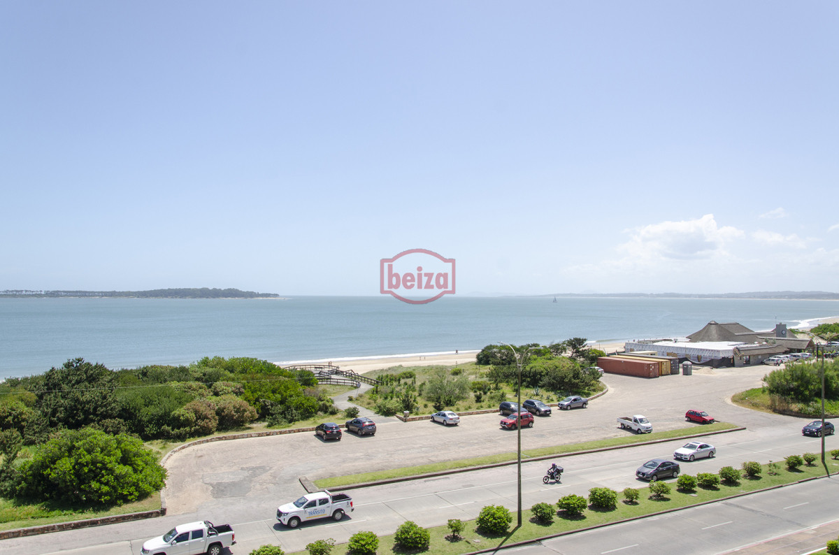 Apartamento ID.166605/Mansa,-apartamento-de-3-suites-más-dependencia - Gran apartamento en Millenium Tower, primera línea Playa Mansa