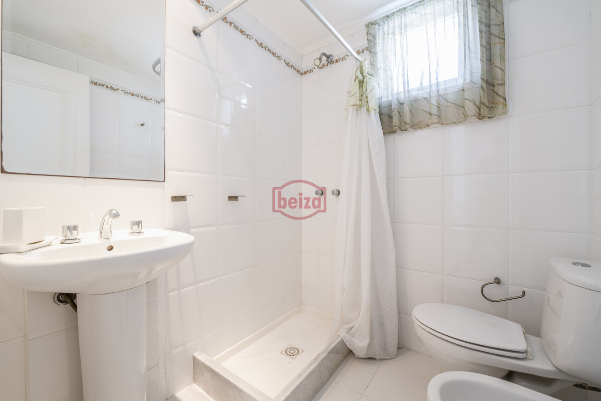Apartamento ID.166605/Mansa,-apartamento-de-3-suites-más-dependencia - Gran apartamento en Millenium Tower, primera línea Playa Mansa