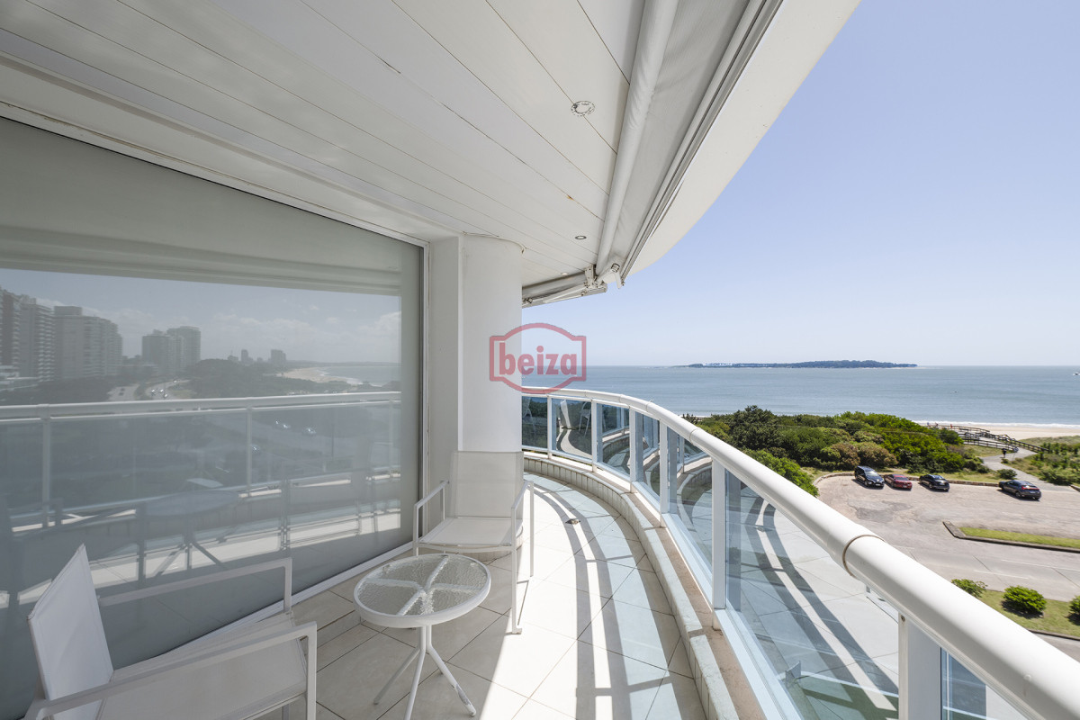 Apartamento ID.166605/Mansa,-apartamento-de-3-suites-más-dependencia - Gran apartamento en Millenium Tower, primera línea Playa Mansa
