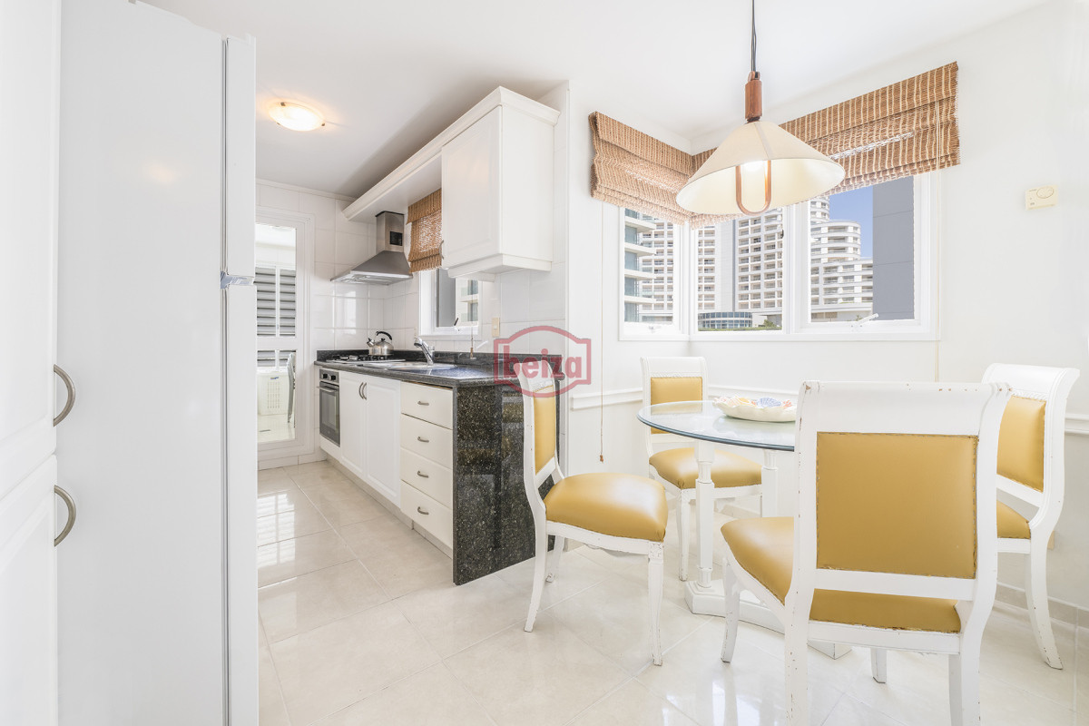 Apartamento ID.166605/Mansa,-apartamento-de-3-suites-más-dependencia - Gran apartamento en Millenium Tower, primera línea Playa Mansa