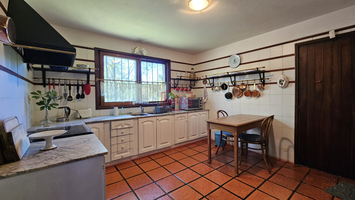 Casa ID.165949 - Alquiler temporario de Casa 4 DORMITORIOS en GOLF, PUNTA DEL ESTE