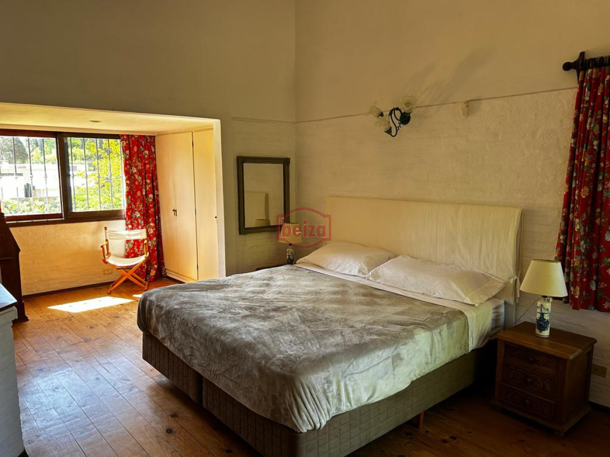 Casa ID.165949 - Alquiler temporario de Casa 4 DORMITORIOS en GOLF, PUNTA DEL ESTE