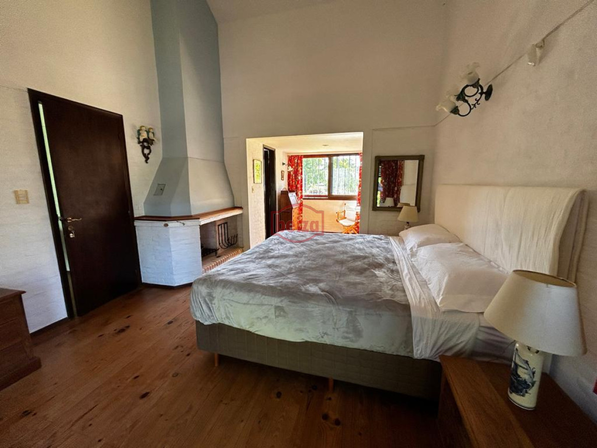 Casa ID.165949 - Alquiler temporario de Casa 4 DORMITORIOS en GOLF, PUNTA DEL ESTE