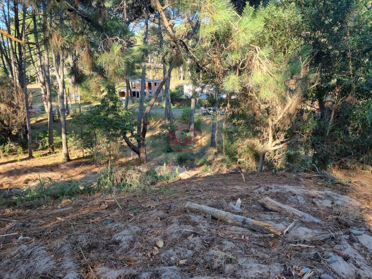 Terreno ID.166258/venta-de-terreno- - Venta de Lote en club del Lago 2628m2.