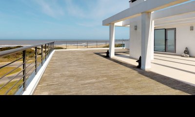 Edificio Blue Bird Venta de Apartamento 3 DORMITORIOS + DEPENDENCIA en PLAYA BRAVA