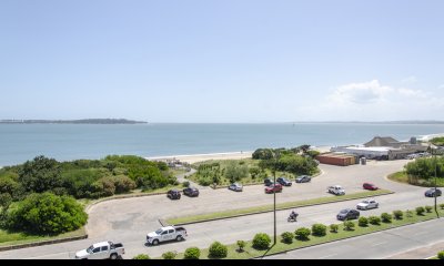 Gran apartamento en Millenium Tower, primera línea Playa Mansa