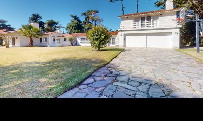 TOYHOUSE BARRIO GOLF