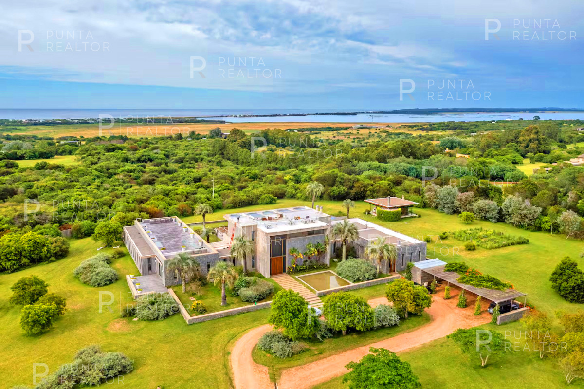 Casa ID.2374 - Mega chacra en José Ignacio. 929 m2 construidos
