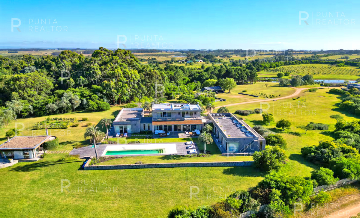 Casa ID.2374 - Mega chacra en José Ignacio. 929 m2 construidos