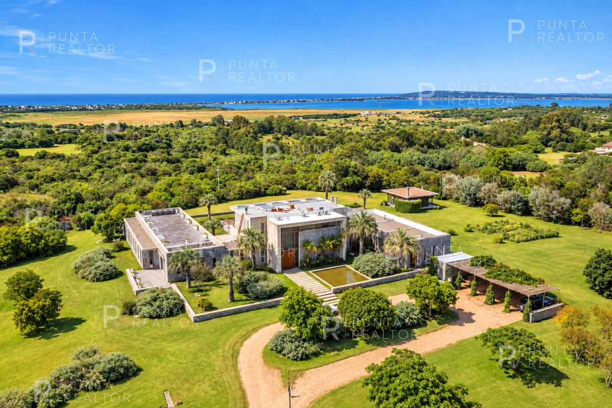 Casa ID.2374 - Mega chacra en José Ignacio. 929 m2 construidos