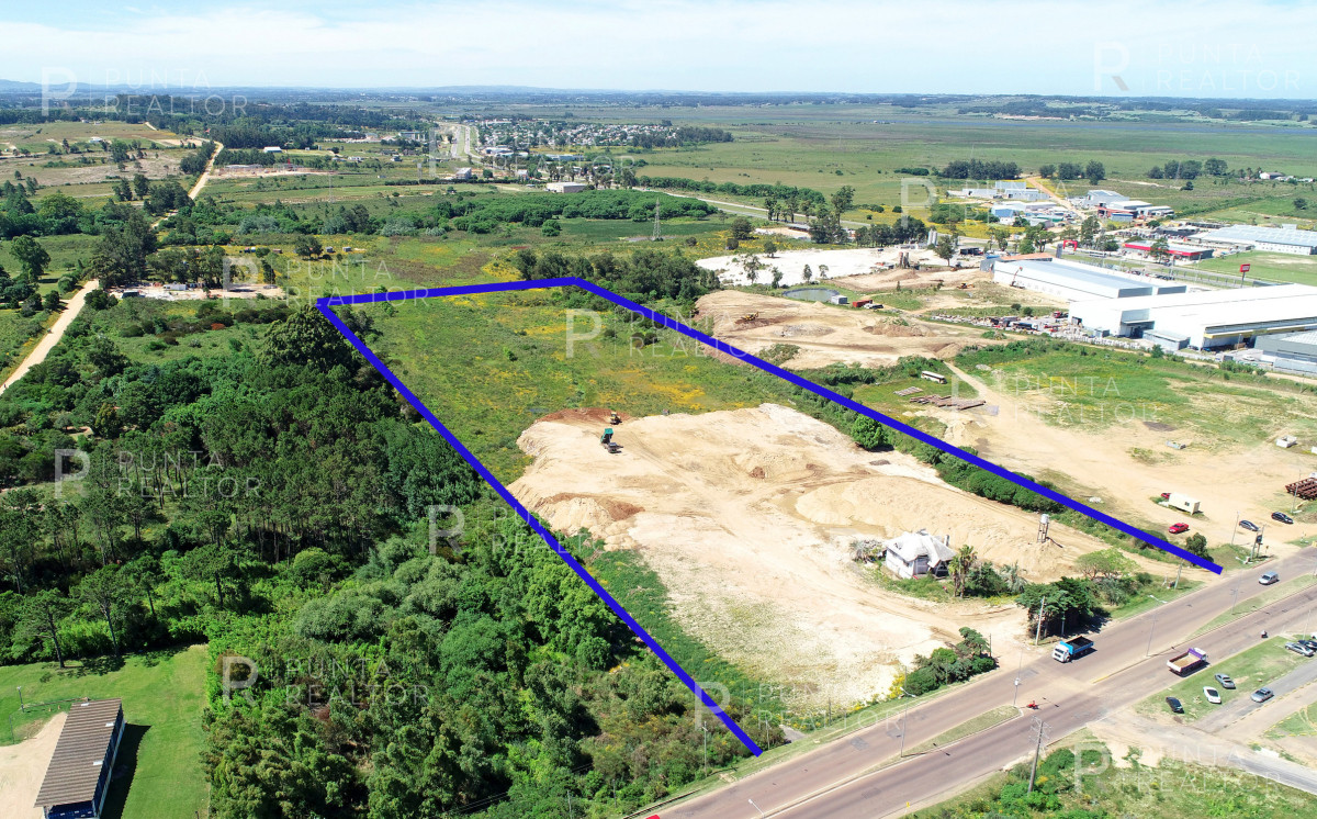 Terreno ID.2325 - Lote en Nuevo Parque Industrial Cerrado