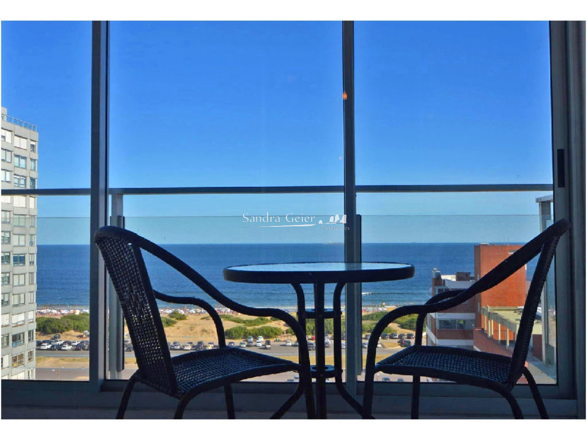 Apartamento ID.1177 - Piso alto con vista al mar, 2 dorm, 2 baños, garaje. Todos los servicios