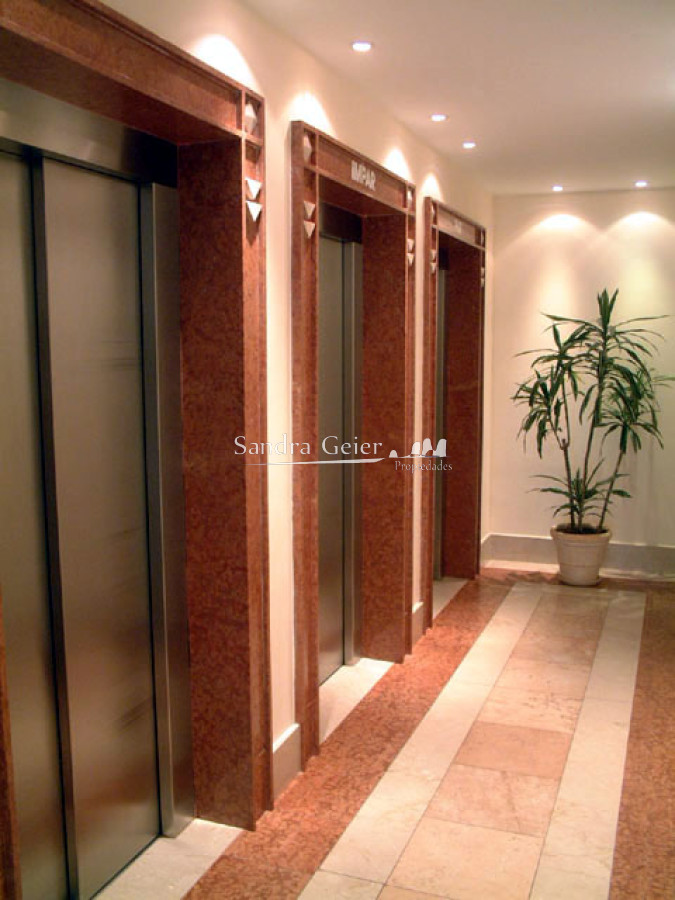 Apartamento ID.1177 - Piso alto con vista al mar, 2 dorm, 2 baños, garaje. Todos los servicios