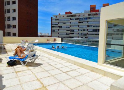 Apartamento ID.1177 - Piso alto con vista al mar, 2 dorm, 2 baños, garaje. Todos los servicios