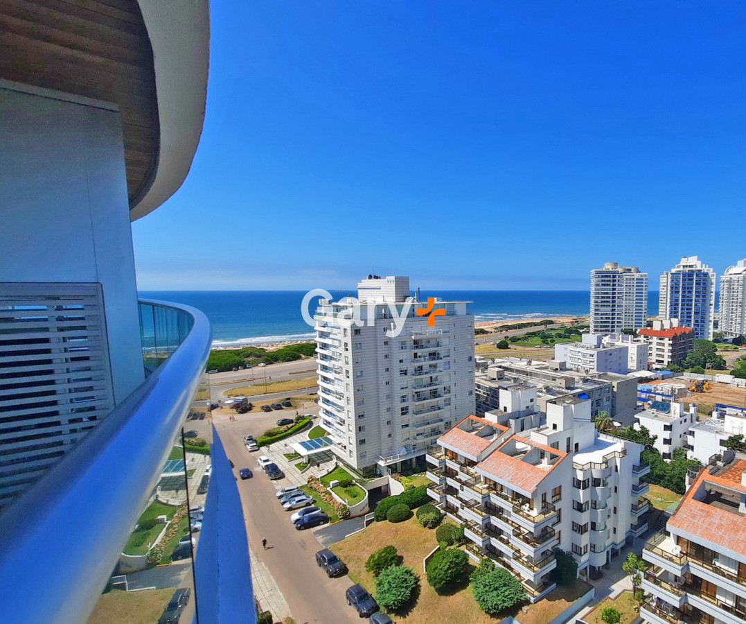 Apartamento ID.28729 - Brava, piso alto, 2 dorm, losa radiante. Full amenities.