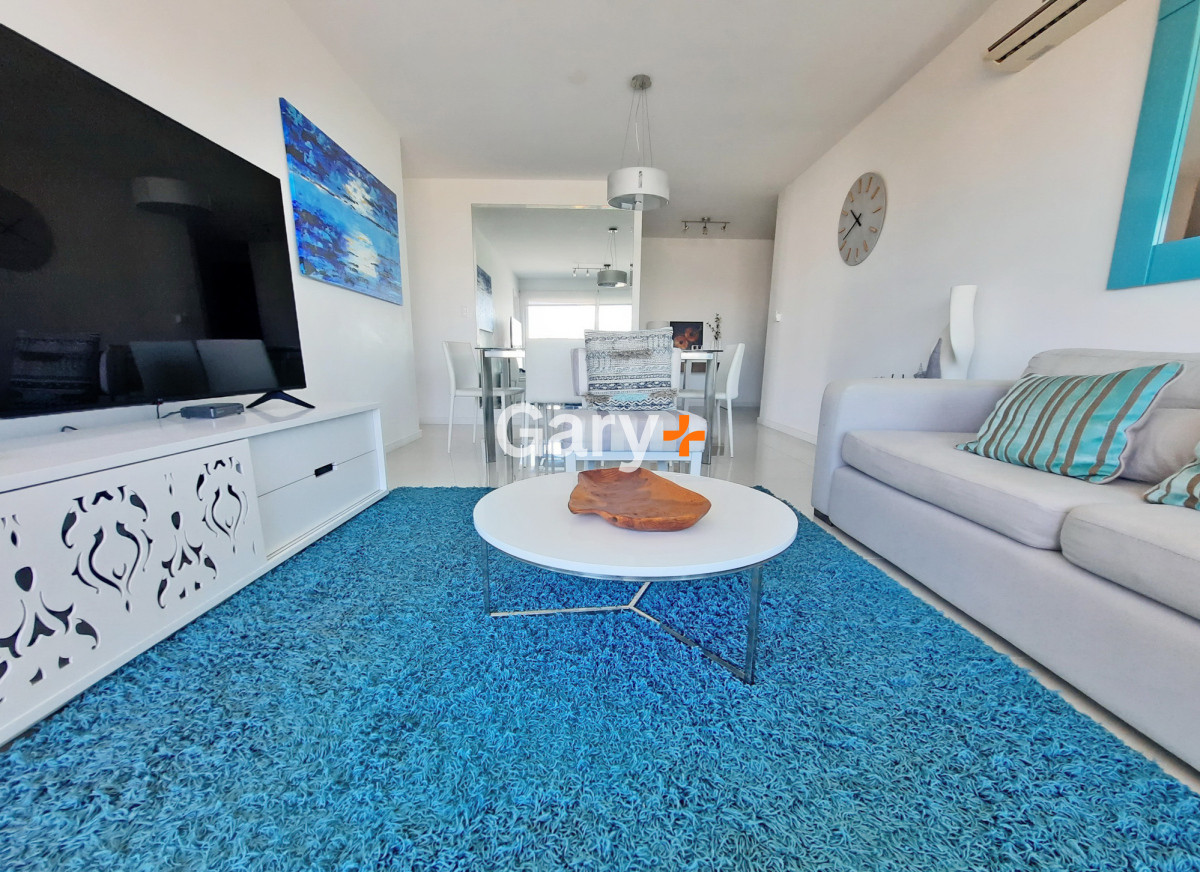 Apartamento ID.28729 - Brava, piso alto, 2 dorm, losa radiante. Full amenities.