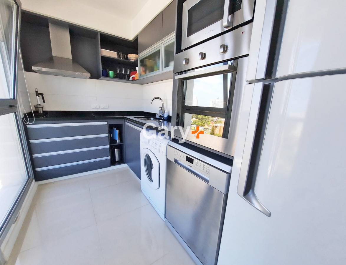 Apartamento ID.28729 - Brava, piso alto, 2 dorm, losa radiante. Full amenities.