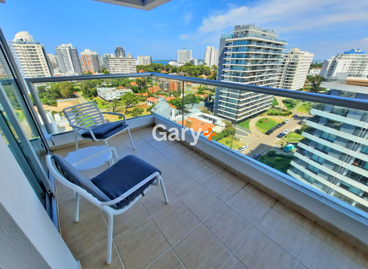 Apartamento ID.28729 - Brava, piso alto, 2 dorm, losa radiante. Full amenities.