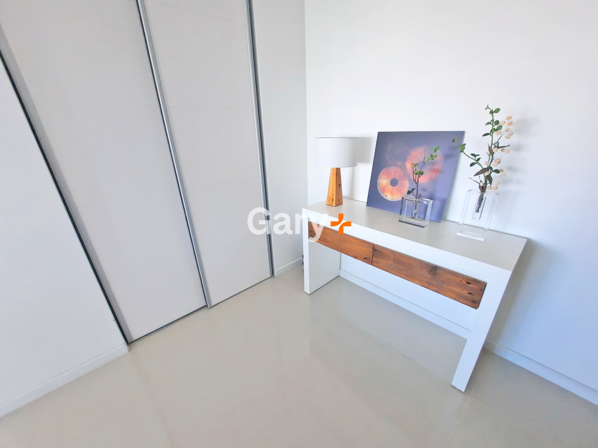 Apartamento ID.28729 - Brava, piso alto, 2 dorm, losa radiante. Full amenities.