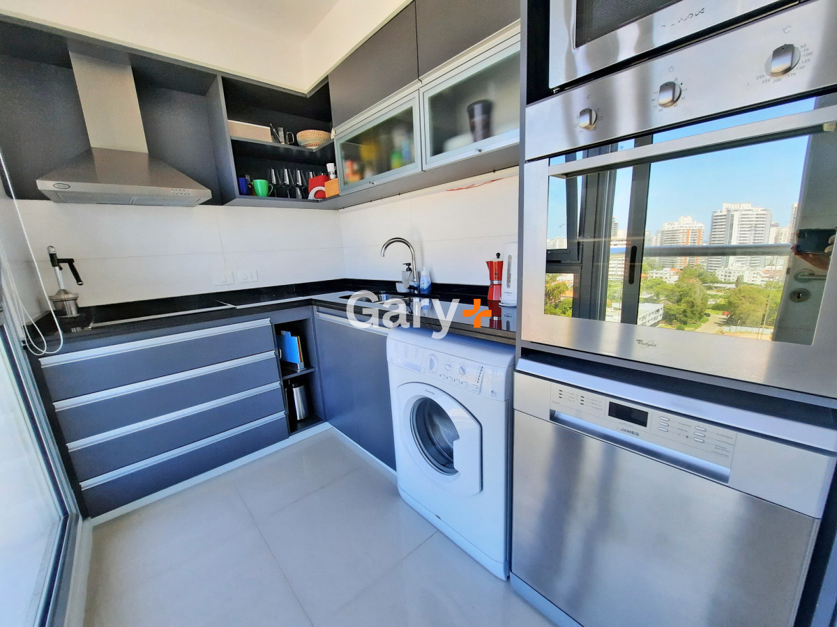 Apartamento ID.28729 - Brava, piso alto, 2 dorm, losa radiante. Full amenities.