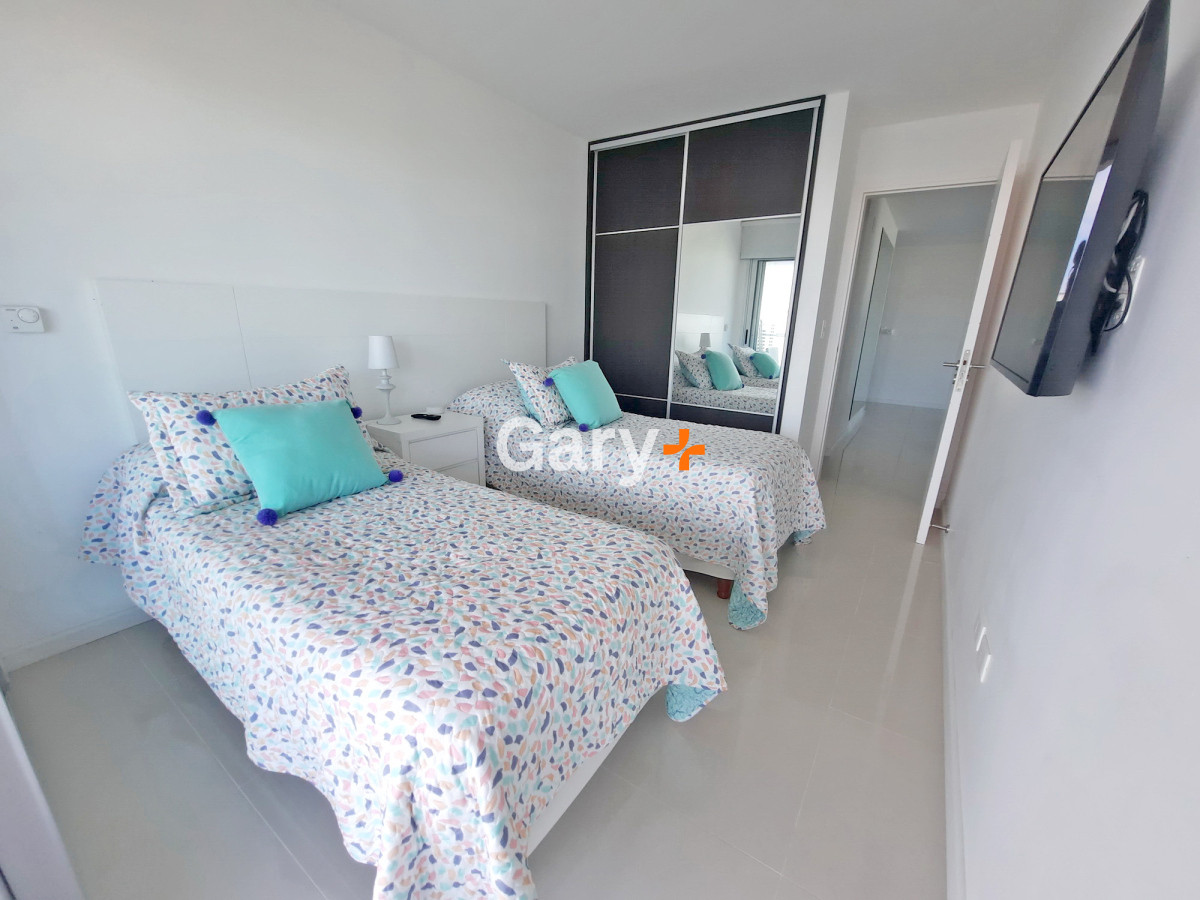 Apartamento ID.28729 - Brava, piso alto, 2 dorm, losa radiante. Full amenities.