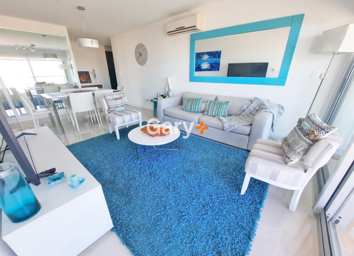 Apartamento ID.28729 - Brava, piso alto, 2 dorm, losa radiante. Full amenities.