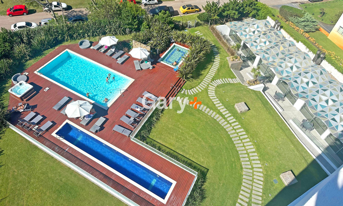 Apartamento ID.28729 - Brava, piso alto, 2 dorm, losa radiante. Full amenities.