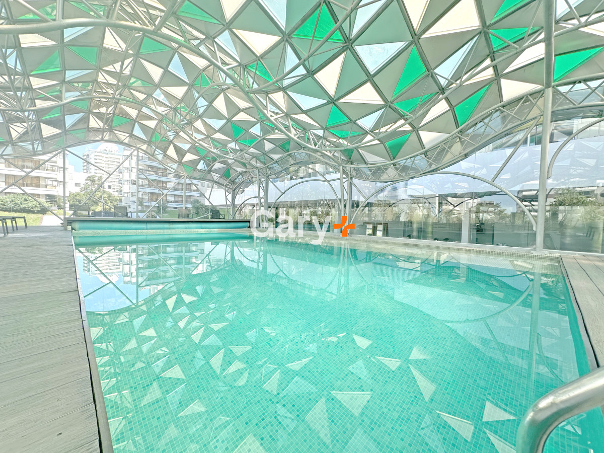 Apartamento ID.28729 - Brava, piso alto, 2 dorm, losa radiante. Full amenities.