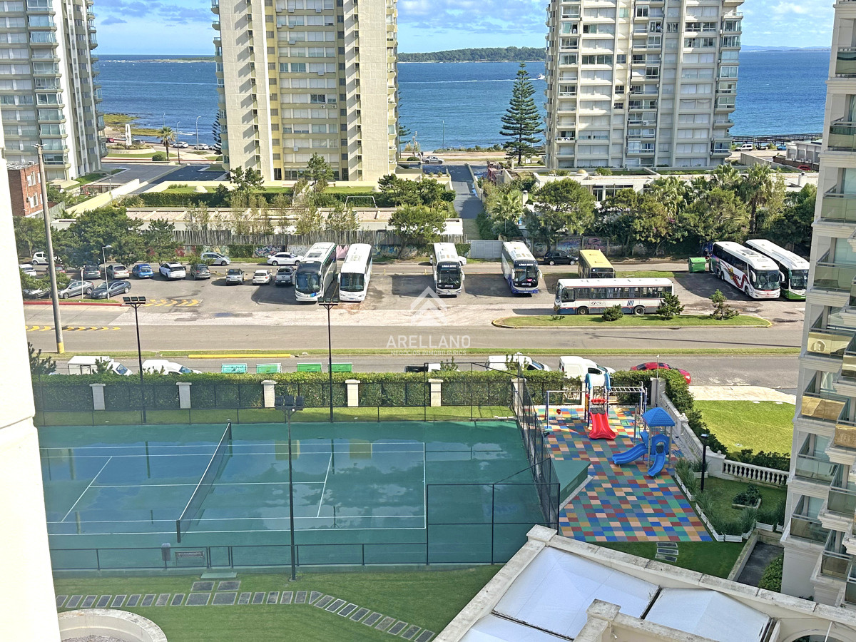 Apartamento ID.4643 - Esquinero en Imperiale, 4 suites. 