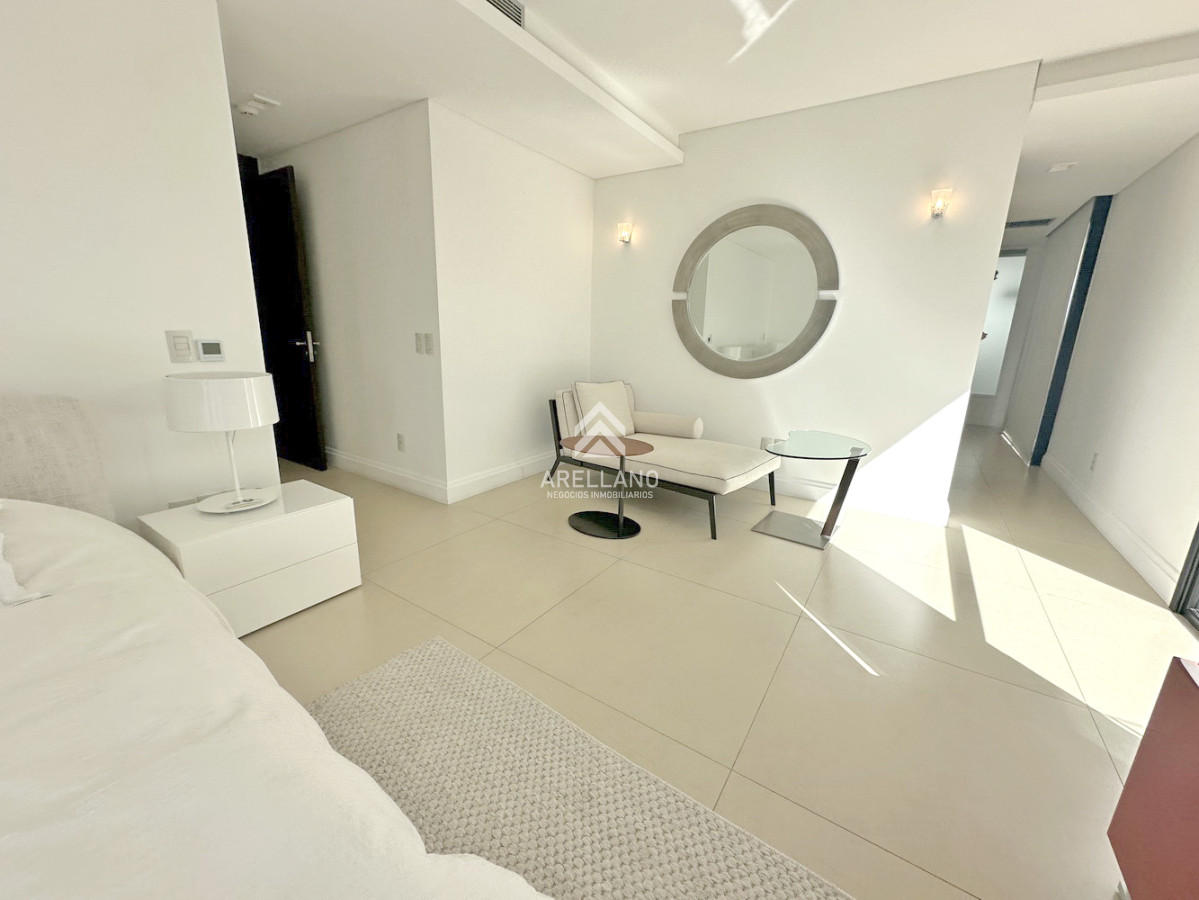Apartamento ID.4646 - Puerto, piso entero, pileta propia climatizada, 3 garajes