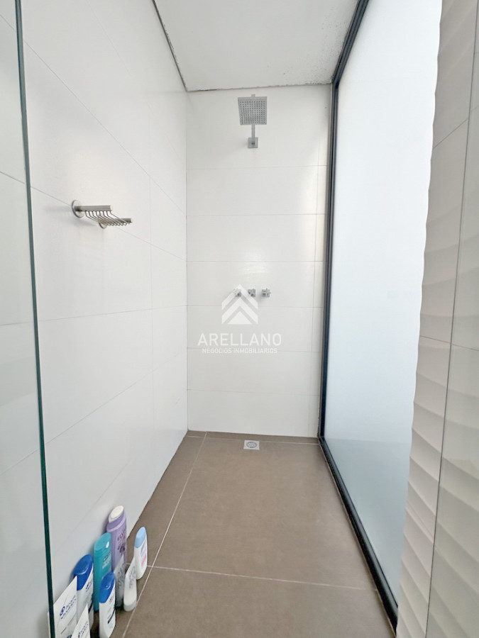Apartamento ID.4646 - Puerto, piso entero, pileta propia climatizada, 3 garajes